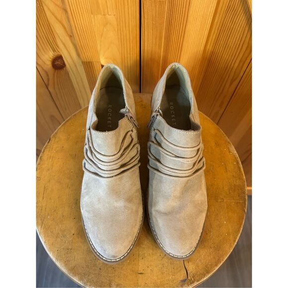 Rocket Dog Camel Color Booties, Size 7 - Picture 2 of 9